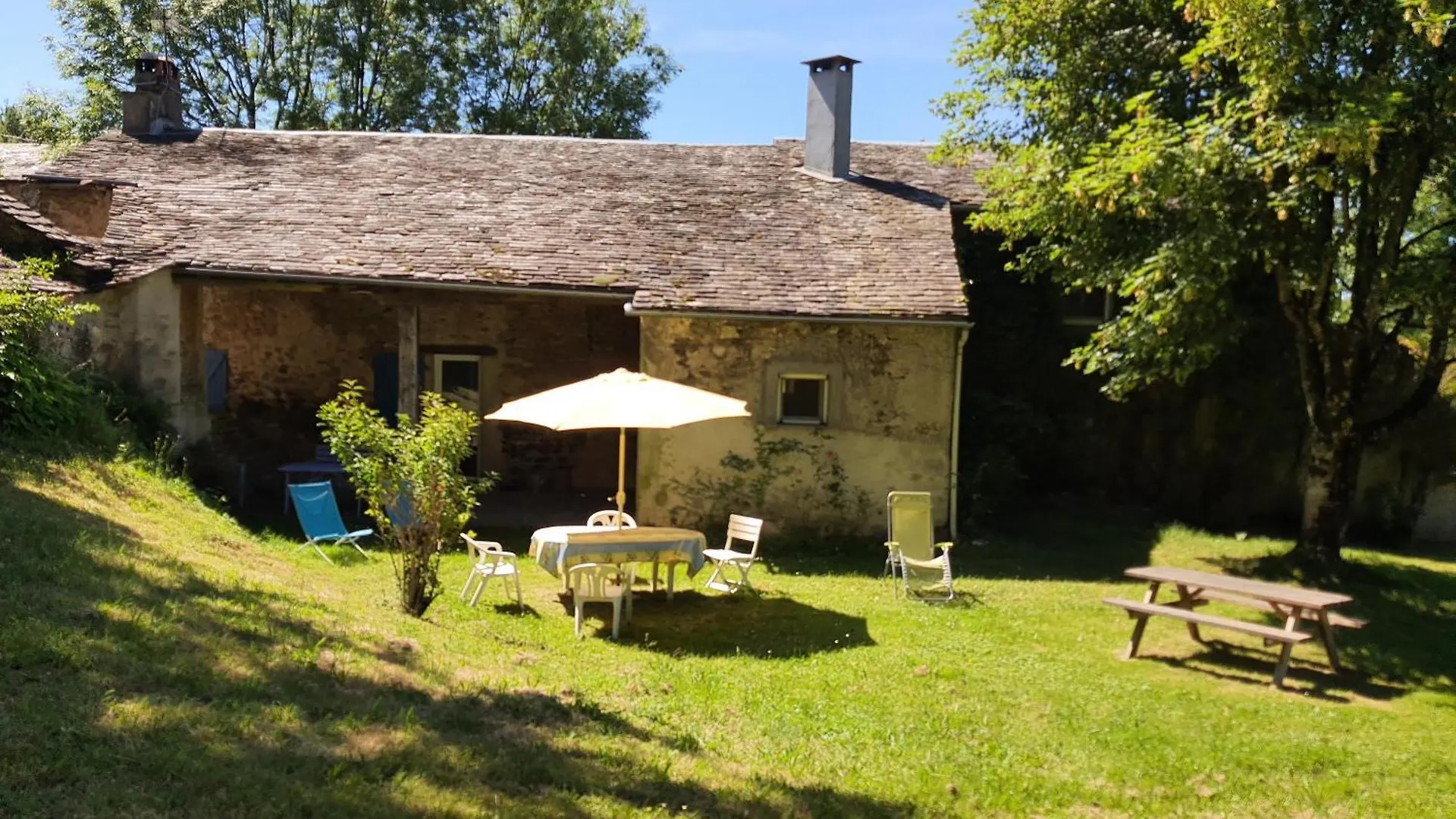 Holiday home Gite De Granquie Le Four A Pain Montredon-Labessonnie